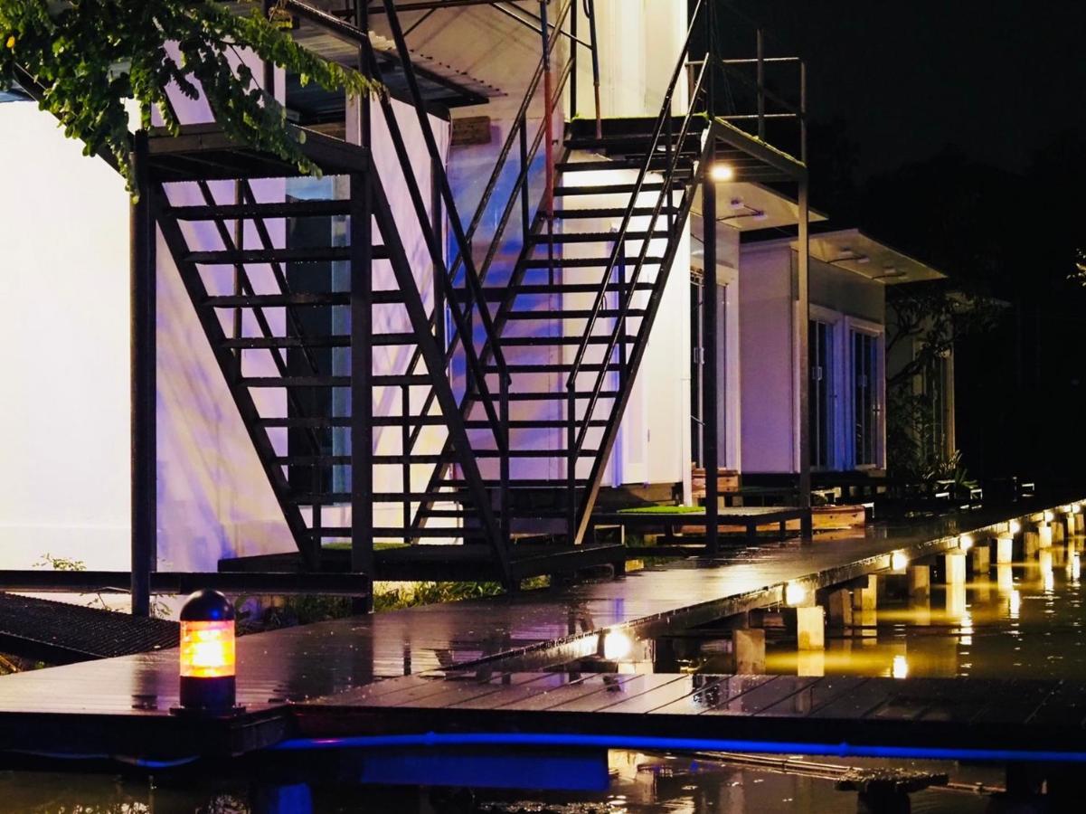 Wild Ones Hostel Bangkok Exterior foto