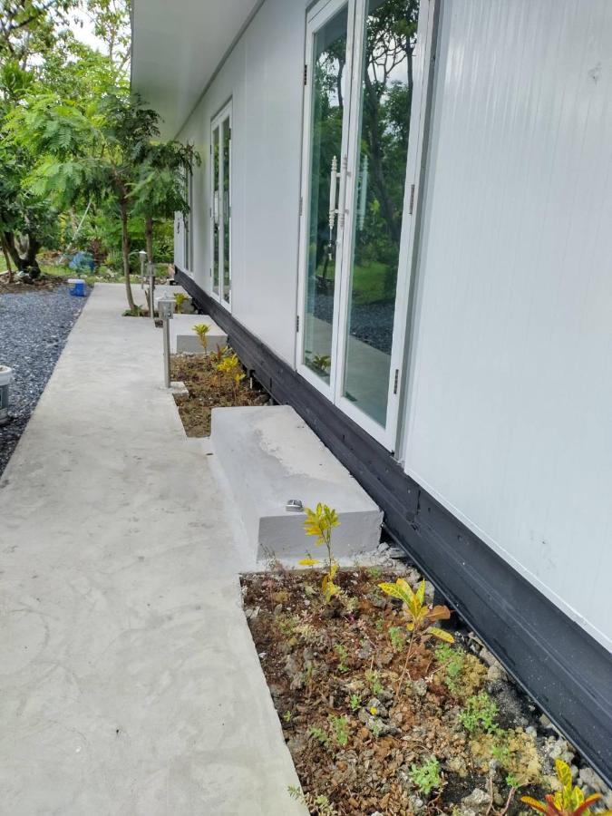 Wild Ones Hostel Bangkok Exterior foto
